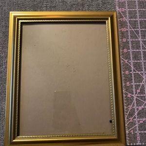 Gold photo frame (B23)